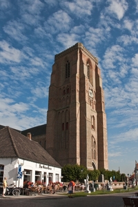 De toren van de O.-L.-Vrouw-Bezoekingskerk