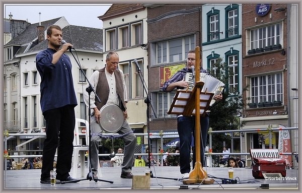 sized_sized_DSC31321a pikkeling 2011 aalst