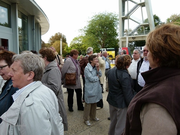 wachten op ons ticket om binnen te geraken