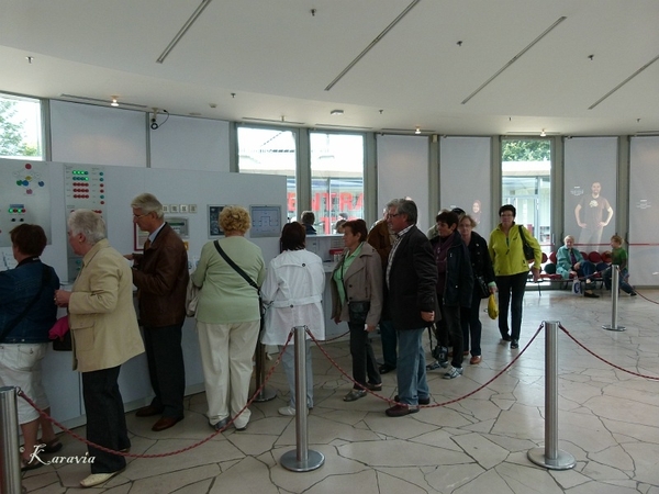 aanschijven voor de lift