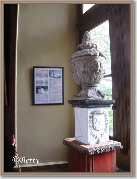 Urne met het hart van Claude de Batarny.