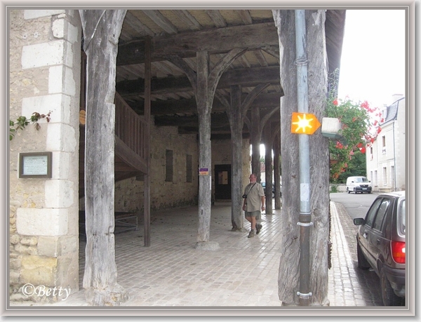 Les Halles de Montrsor.