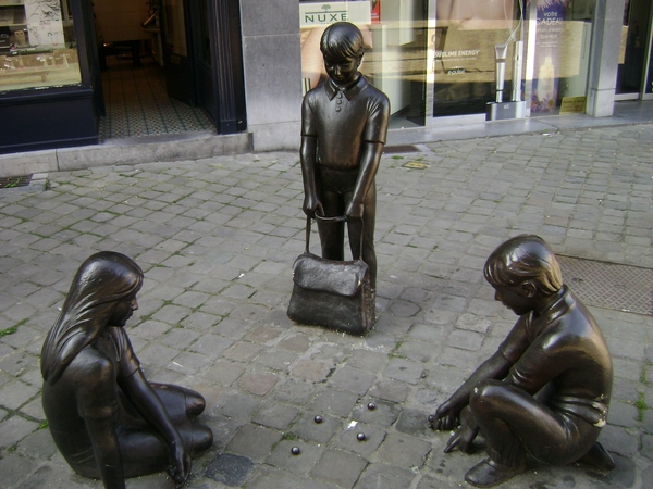 111001 2 Luik en NAMEN 020