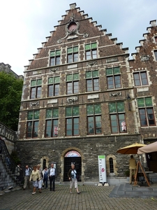 P1020477