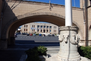 079 Rodos stad - gem. huis en kolom