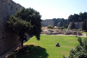 135 Rodos stad -  oude stadsmuren
