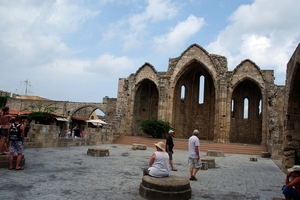 532 Rodos stad -  ruines van kerk