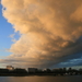 Lage wolken boven Antwerpen