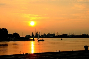 Zonsondergang aan de Schelde  in Antwerpen