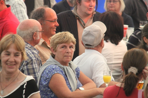 Afbeelding h en Cl 112