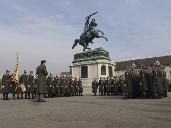 Hop On Hop Off - Heldenplatz