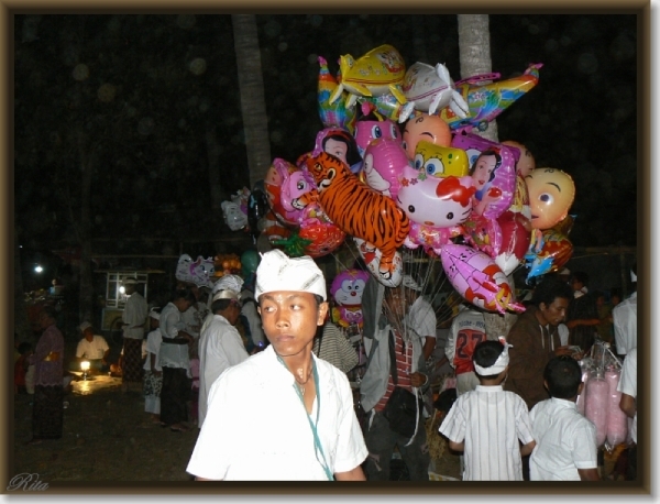 Ceremonie Pura Dalem Anturan