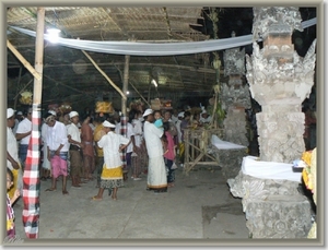 Ceremonie Pura Dalem Anturan