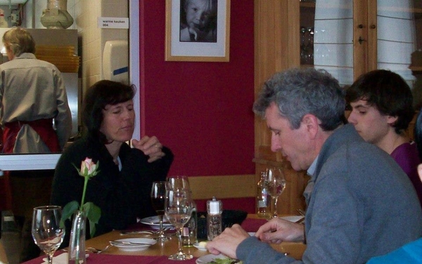 197384_363304233753920_410672431_n