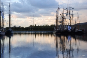 Nederlandse cruisezeilschepen in de Brugse haven