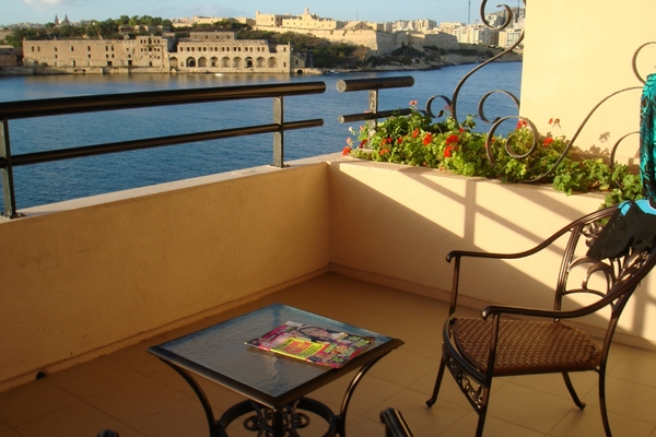 Uitzicht op Sliema en het Manoeleiland