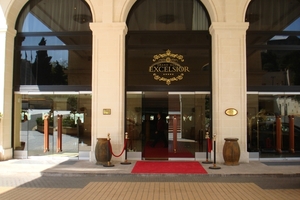 ingang Grand Hotel Excelsior