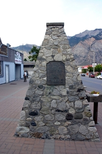 Lillooet - Mile zero Cairn - vertrek Cariboo Road