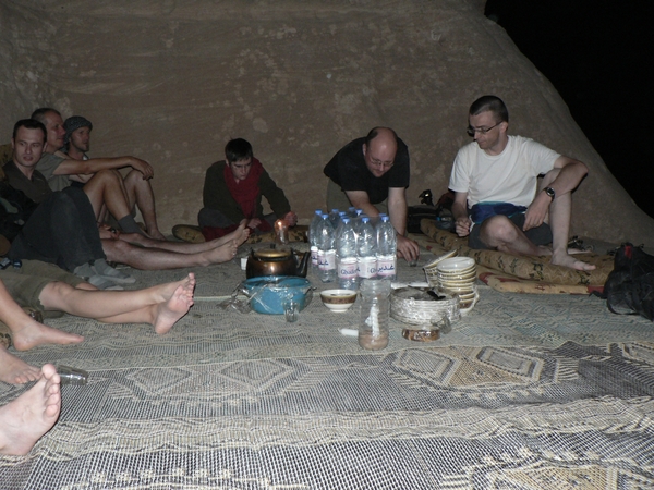 jordanie nabij petra trekking avondmaal