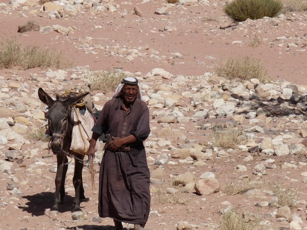jordanie nabij petra trekking bronbewaker