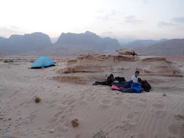 jordanie nabij petra trekking slaapplaats