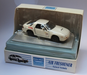 Tomica 050-4 RX7FC white Red Sun Initial D IMG_3801