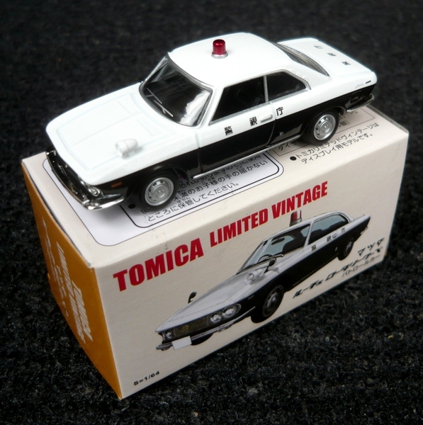 P1330067_TomicaLimitedVintage_022-x_RX-87LuceCoupeRE-Police_white