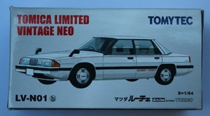 IMG_3796_Tomica-Limited-Vintage-Neo_001b_Mazda_Luce_1984_white