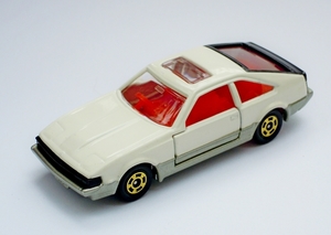 DSCN7536_Tomica_033-4_Toyota-Celica-XX-2800GT_wit-grijs-zwarte-ac