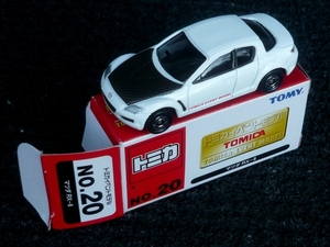 P1410732_Tomica_096-5_Mazda-RX-8_white&Carbon-hood_Tomica-Event-M