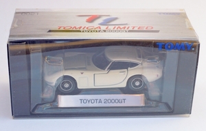 DSCN7730_Tomica-Limited_0021_Toyota-2000GT_wit_China_2002-9