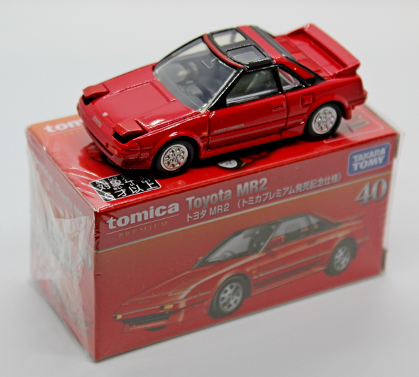IMG_1528_Tomica-Premium_No-40-2_Toyota-MR2_red&black_lights-up_vi