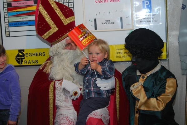 Sinterklaas bij FC Valencia 2011  (025)