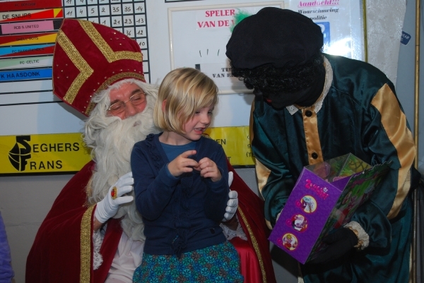 Sinterklaas bij FC Valencia 2011  (050)