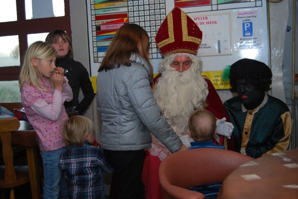 Sinterklaas bij FC Valencia 2011  (090)