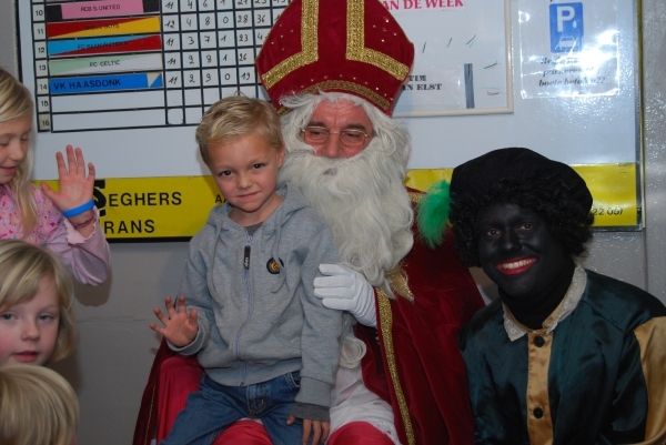 Sinterklaas bij FC Valencia 2011  (124)