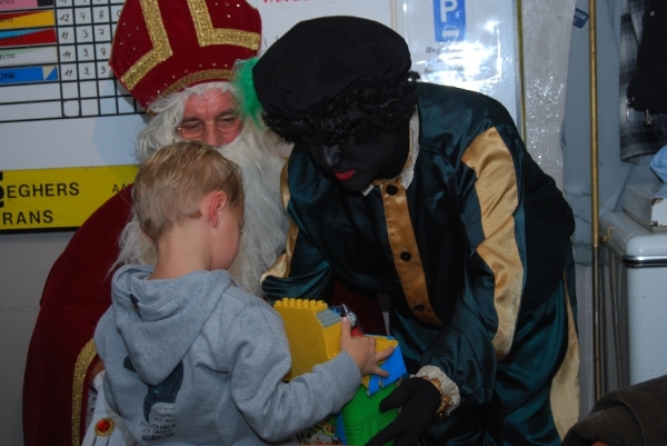 Sinterklaas bij FC Valencia 2011  (126)