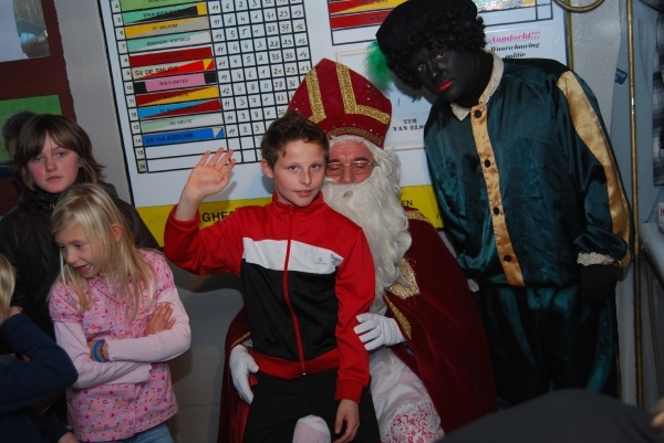 Sinterklaas bij FC Valencia 2011  (140)