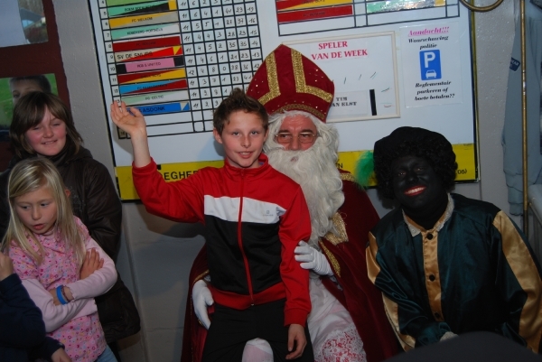 Sinterklaas bij FC Valencia 2011  (141)