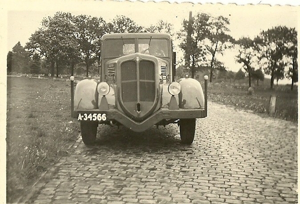 09_Naoorlogse_berliet0001