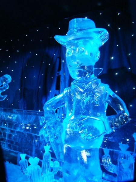 BRUGGE NOVEMBER 2011 IJSCULPUREN 081