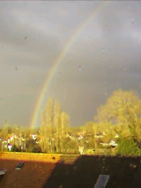 Regen boog bovenZee