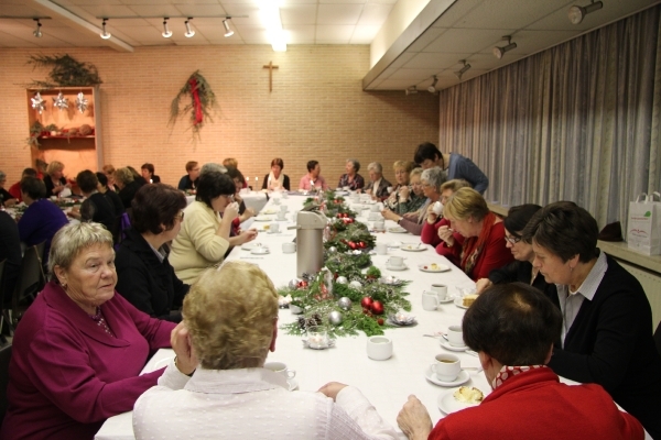 kerstfeestje 11-12-2011 022