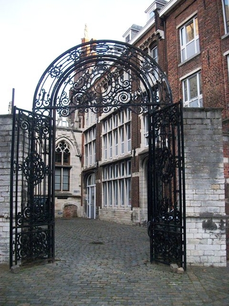 098-Ingang St-Geertruiabdij