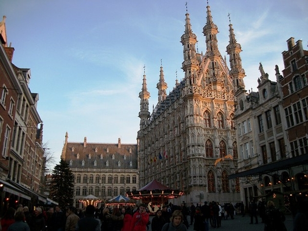 128-Tafelrond achter stadhuis-