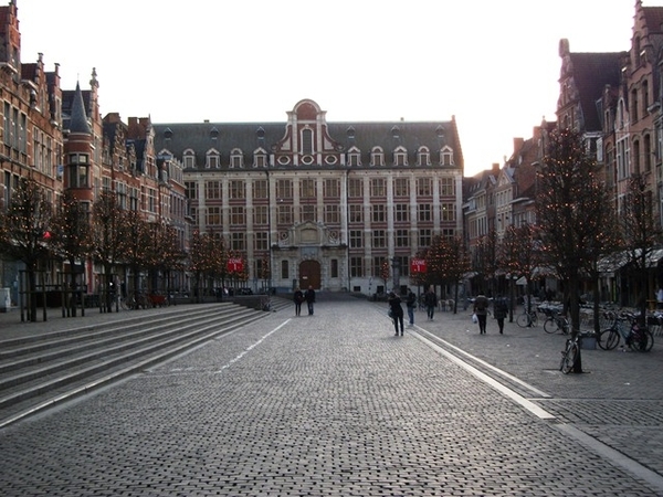 137-Oude Markt ook de langste toog genoemd