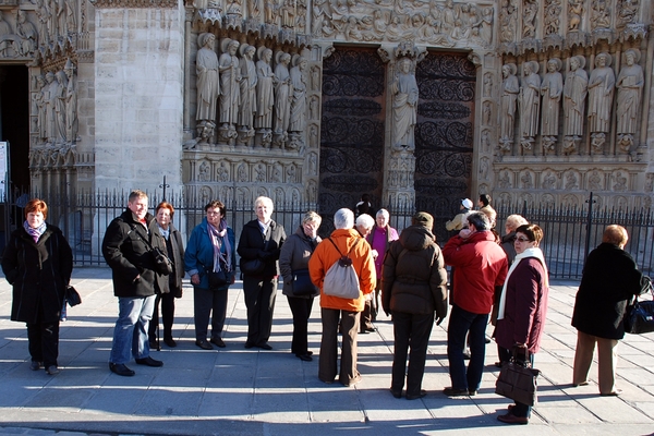037Parijs dec 2011 - busrit en Notre Dame