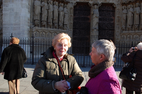 050Parijs dec 2011 - busrit en Notre Dame