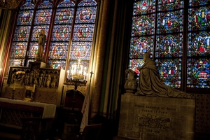075Parijs dec 2011 - busrit en Notre Dame