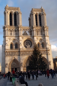 093Parijs dec 2011 - busrit en Notre Dame